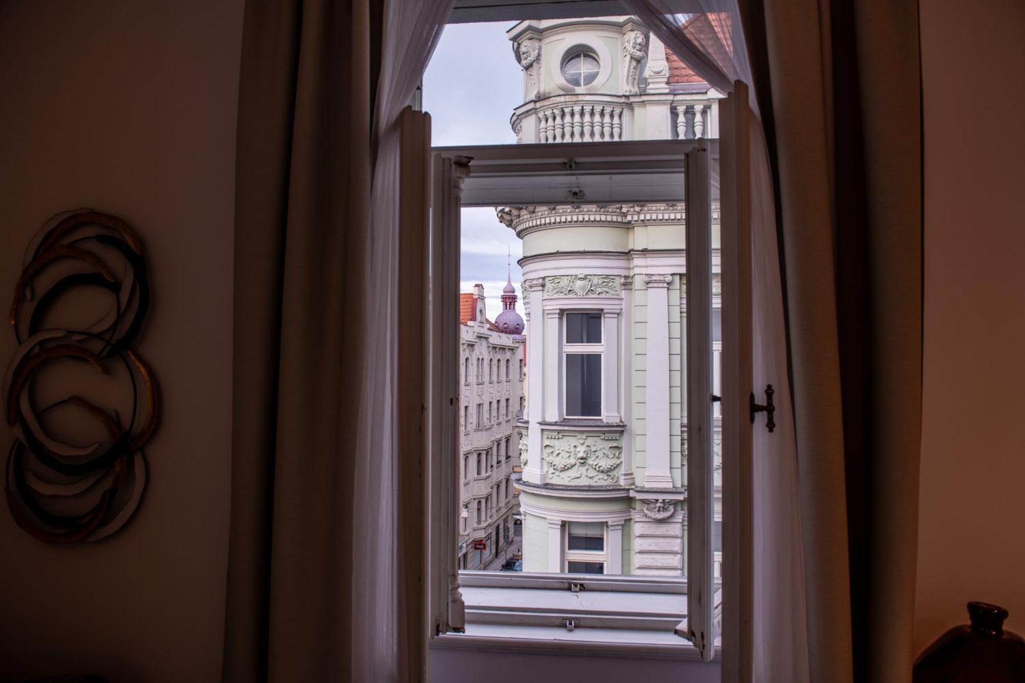 Modern Downtown Apt - Renovated, On Ideal Location Prag Exteriör bild