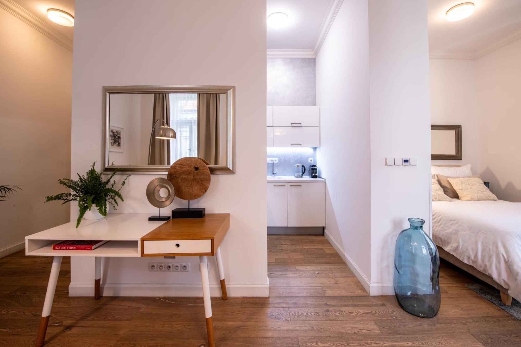 Modern Downtown Apt - Renovated, On Ideal Location Prag Exteriör bild