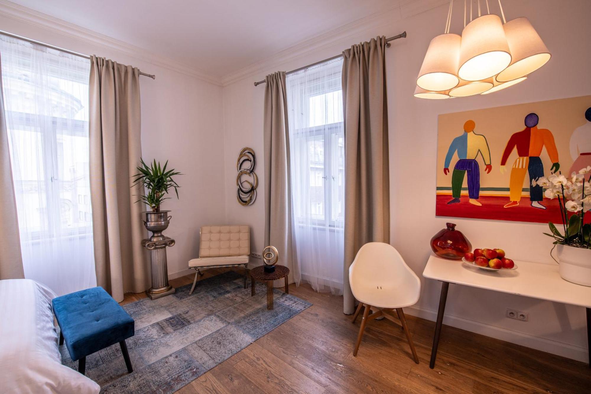 Modern Downtown Apt - Renovated, On Ideal Location Prag Exteriör bild