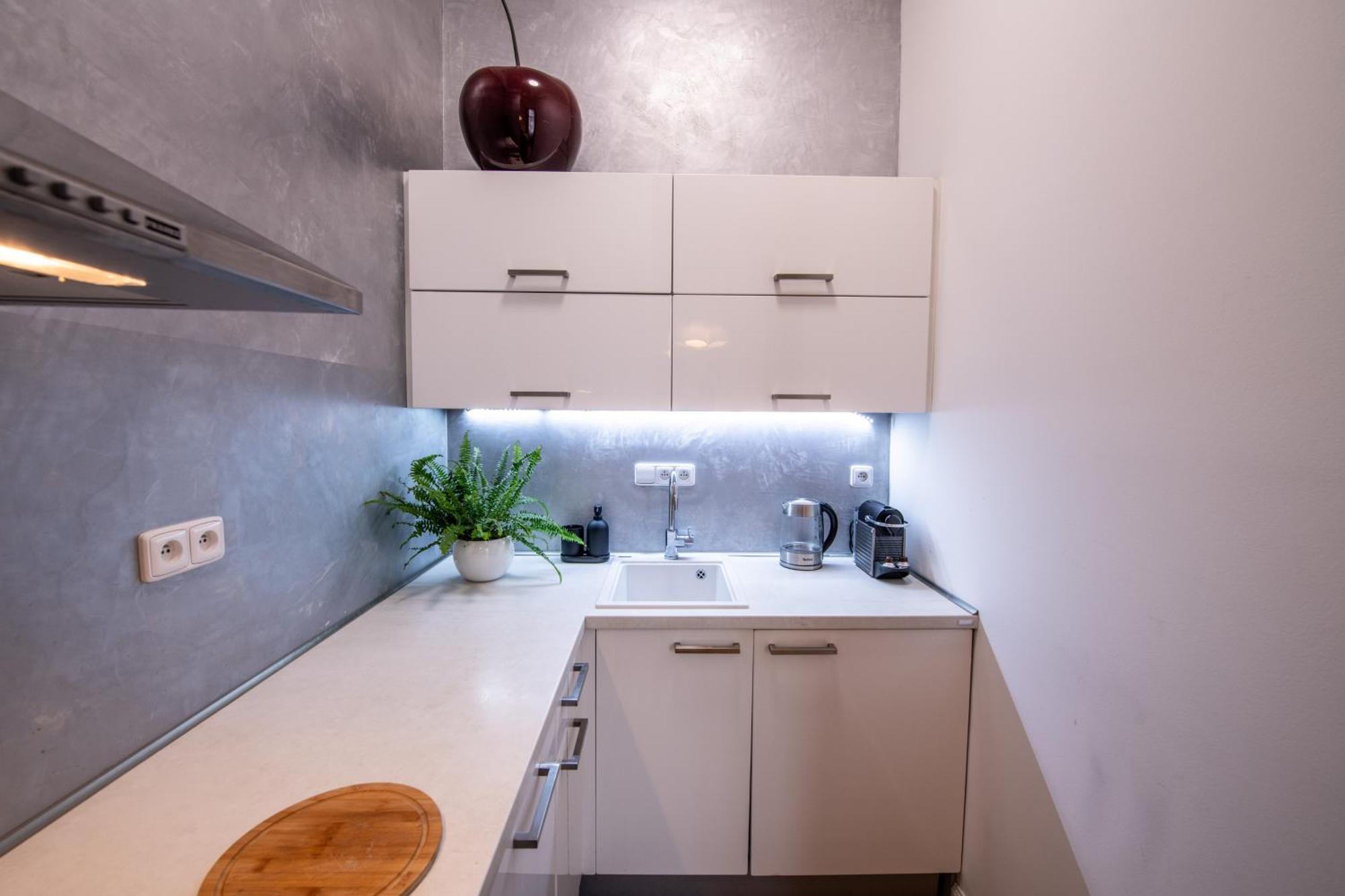 Modern Downtown Apt - Renovated, On Ideal Location Prag Exteriör bild