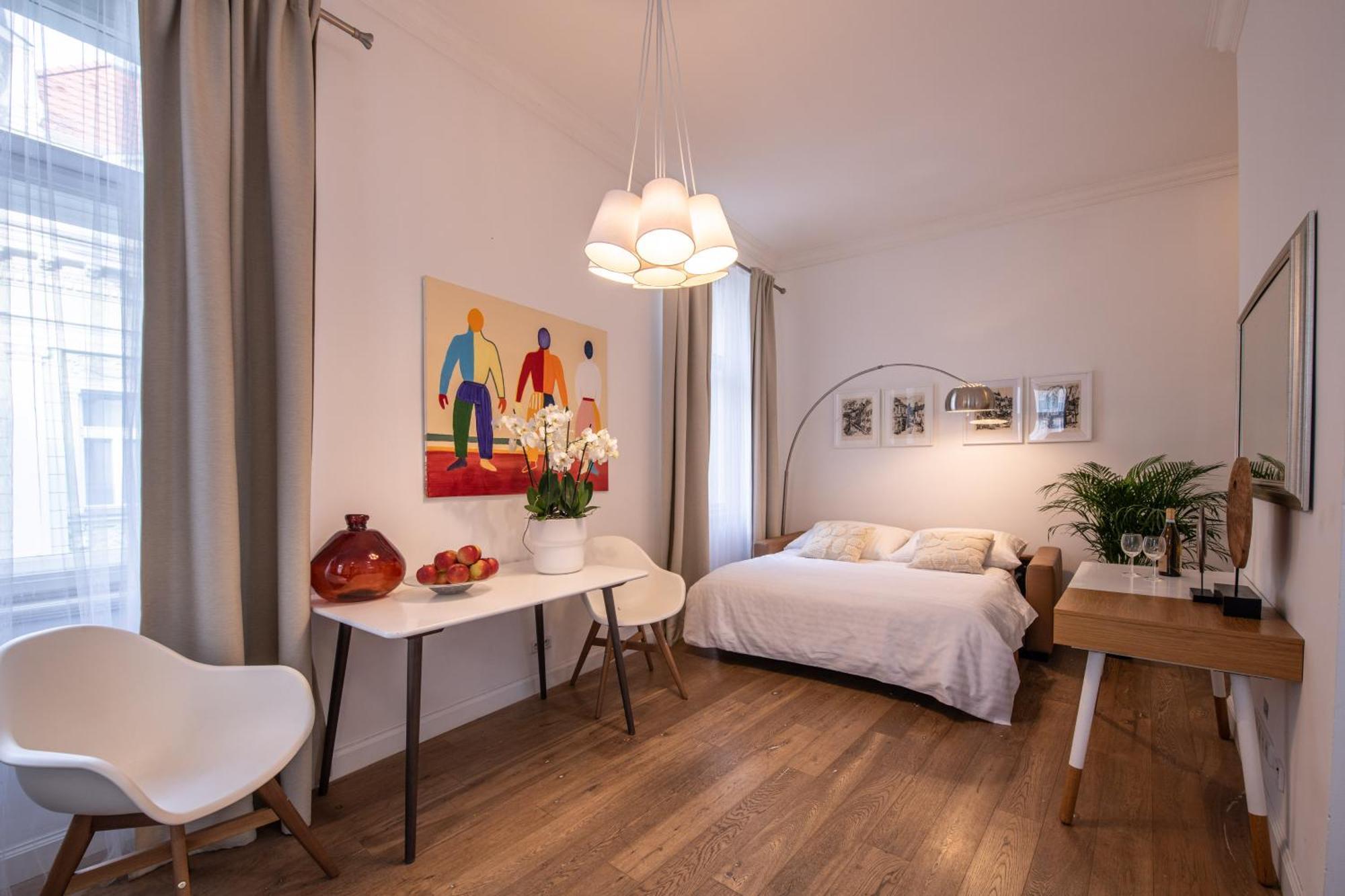 Modern Downtown Apt - Renovated, On Ideal Location Prag Exteriör bild