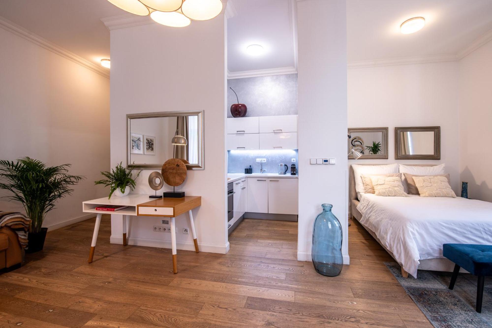 Modern Downtown Apt - Renovated, On Ideal Location Prag Exteriör bild