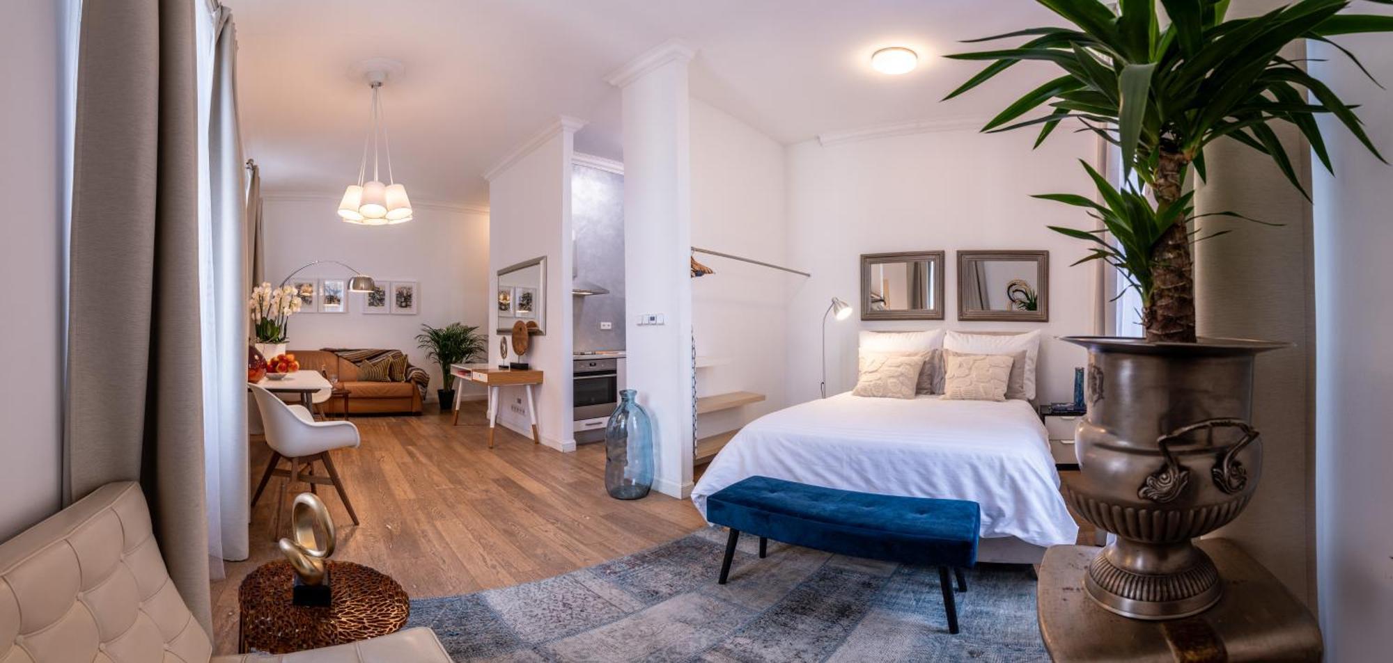 Modern Downtown Apt - Renovated, On Ideal Location Prag Exteriör bild