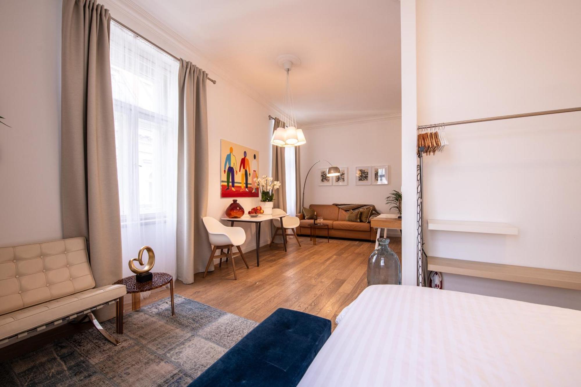 Modern Downtown Apt - Renovated, On Ideal Location Prag Exteriör bild