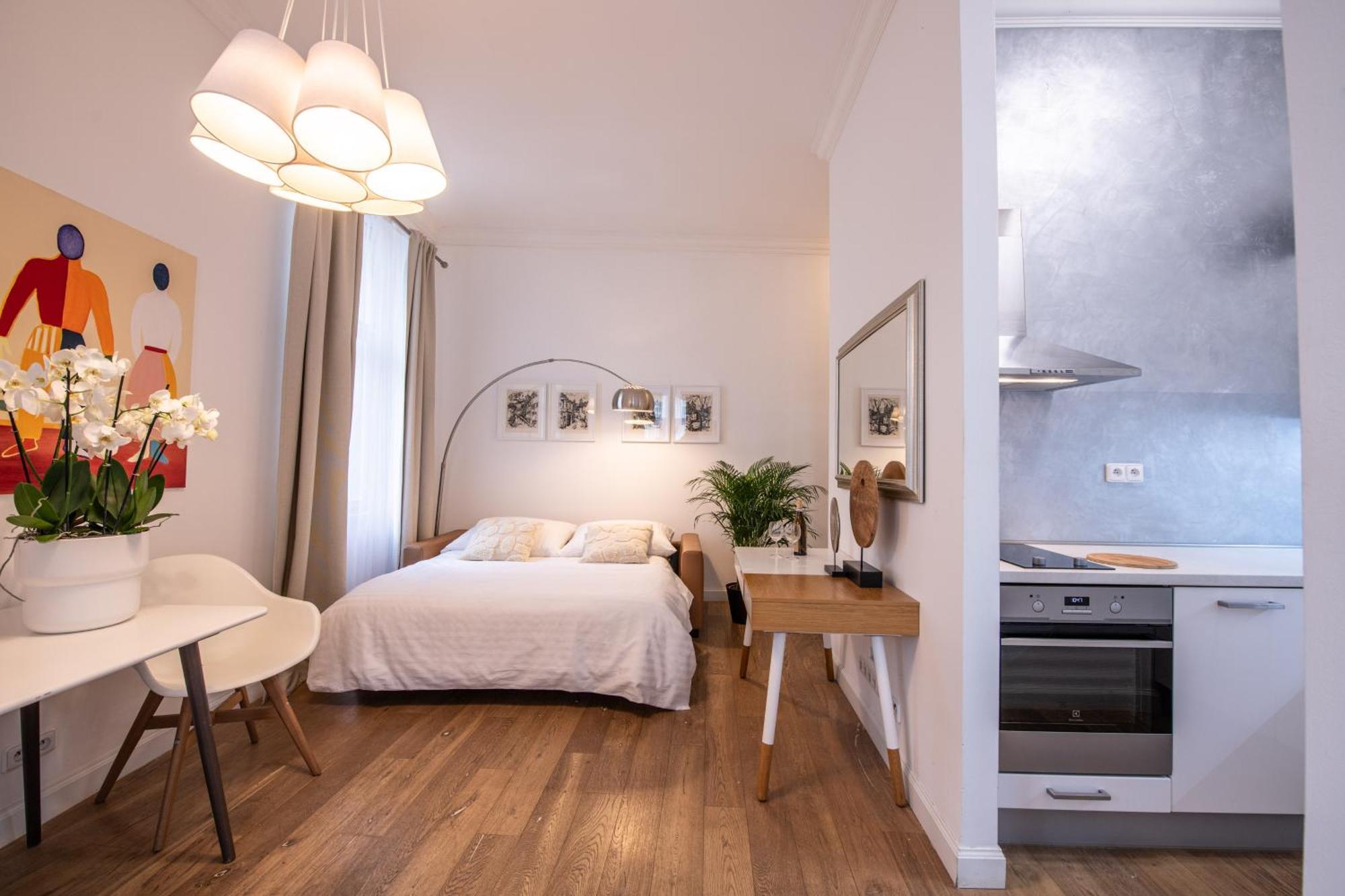 Modern Downtown Apt - Renovated, On Ideal Location Prag Exteriör bild