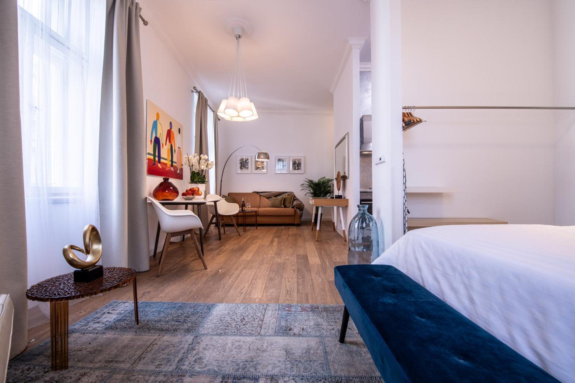 Modern Downtown Apt - Renovated, On Ideal Location Prag Exteriör bild